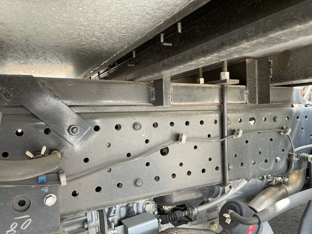 いすゞエルフアルミバン小型（2t・3t）[写真23]