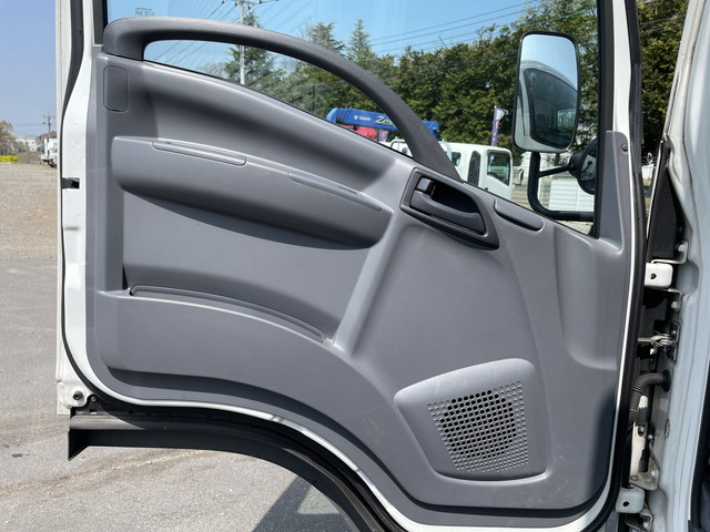 いすゞエルフアルミバン小型（2t・3t）[写真28]