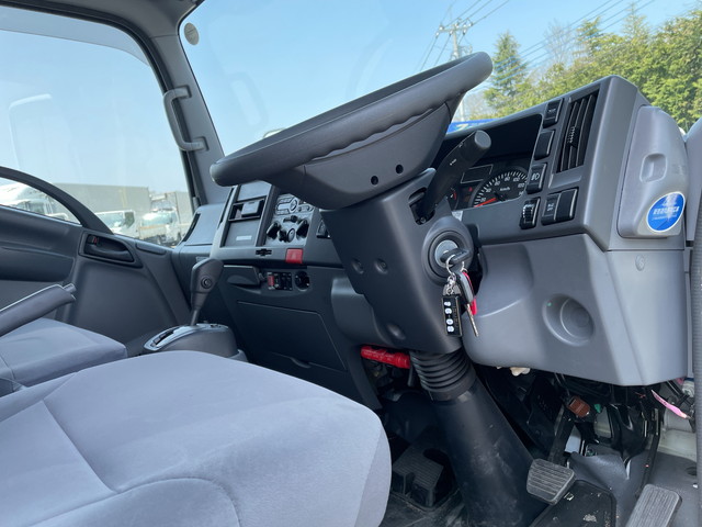 いすゞエルフアルミバン小型（2t・3t）[写真31]