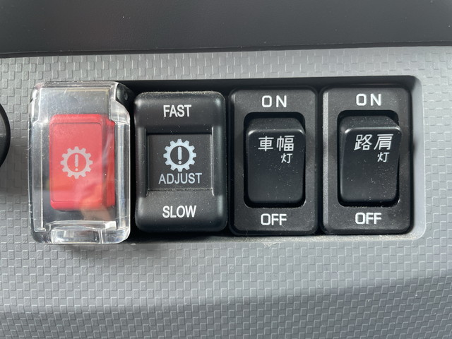 いすゞエルフアルミバン小型（2t・3t）[写真38]