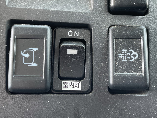 いすゞエルフアルミバン小型（2t・3t）[写真39]