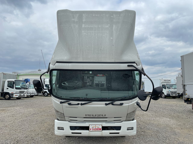 いすゞフォワードアルミウイング中型（4t）[写真10]