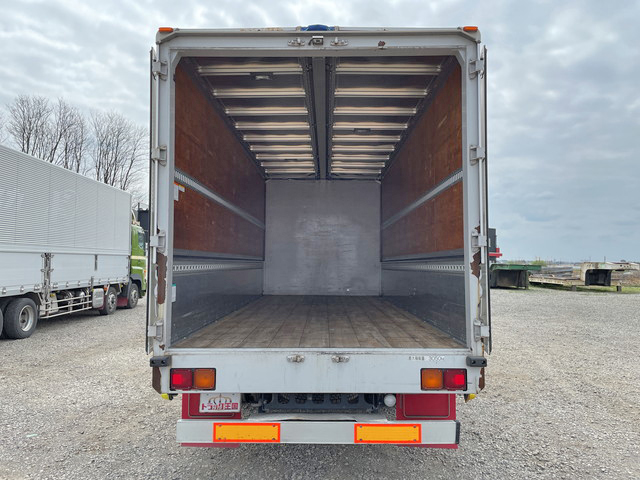 いすゞフォワードアルミウイング中型（4t）[写真12]