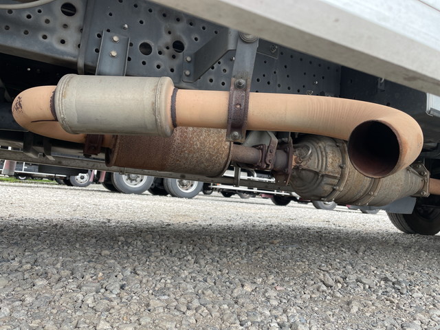 いすゞフォワードアルミウイング中型（4t）[写真18]