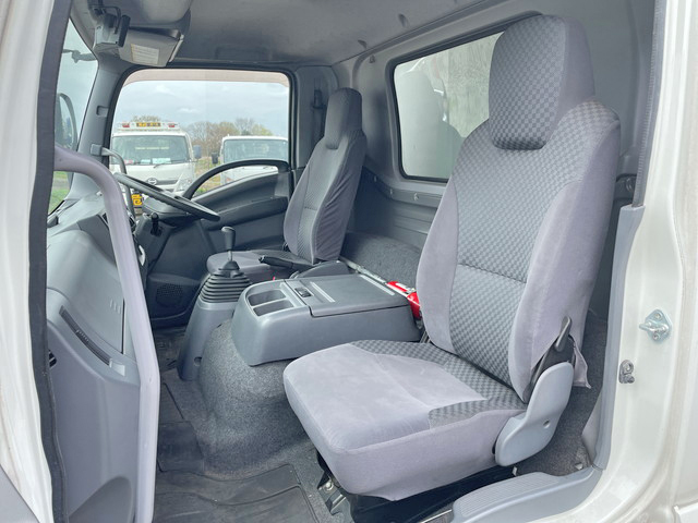 いすゞフォワードアルミウイング中型（4t）[写真29]