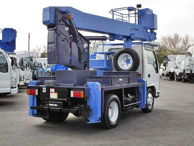 いすゞエルフ高所作業車小型（2t・3t）[写真02]