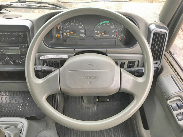 三菱ふそうファイタークレーン3段中型（4t）[写真34]