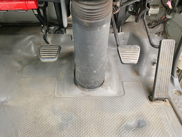 いすゞエルフセーフティローダー小型（2t・3t）[写真38]