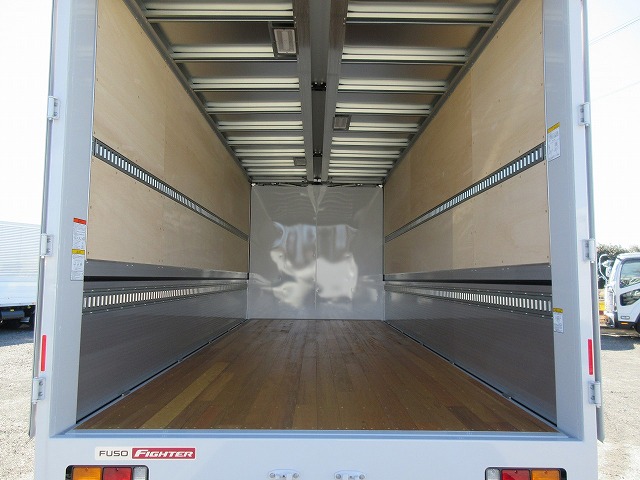 三菱ふそうファイターアルミウイング中型（4t）[写真03]