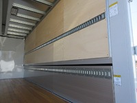 三菱ふそうファイターアルミウイング中型（4t）[写真04]