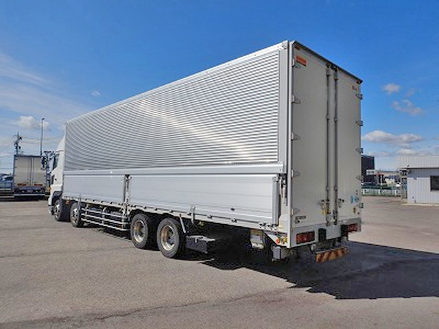 日野プロフィアアルミウイング大型（10t）[写真02]