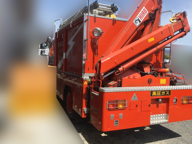 三菱ふそうファイター消防車中型（4t）[写真02]