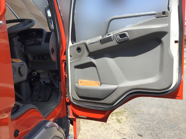 三菱ふそうファイター消防車中型（4t）[写真26]