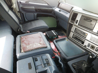 日野プロフィアトレーラーヘッド（トラクターヘッド）大型（10t）[写真14]