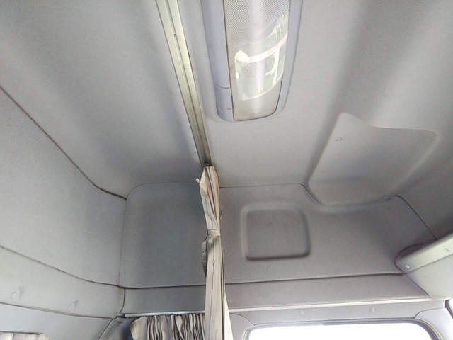 日野プロフィアトレーラーヘッド（トラクターヘッド）大型（10t）[写真16]