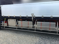 UDトラックスクオンアルミブロック大型（10t）[写真10]