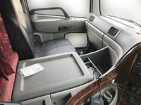 UDトラックスクオンアルミブロック大型（10t）[写真18]