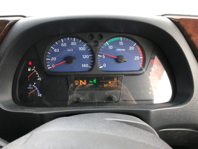 UDトラックスクオンアルミブロック大型（10t）[写真22]