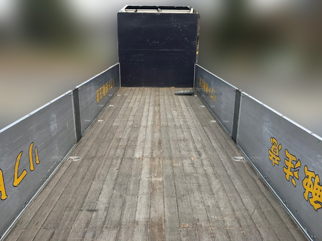 UDトラックスクオンアルミブロック大型（10t）[写真08]