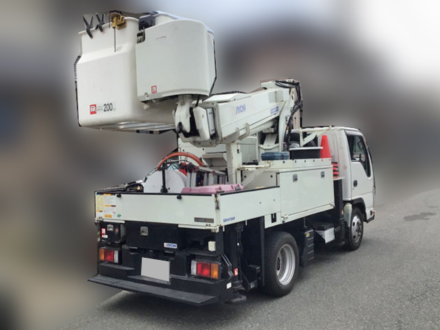 いすゞエルフ高所作業車小型（2t・3t）[写真02]