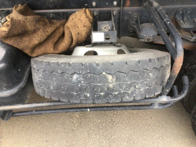 いすゞフォワードダンプ中型（4t）[写真13]