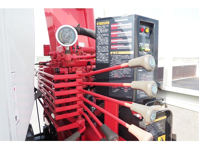 三菱ふそうキャンタークレーン5段小型（2t・3t）[写真11]