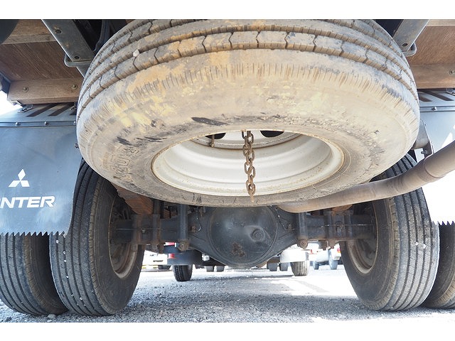 三菱ふそうキャンタークレーン5段小型（2t・3t）[写真23]