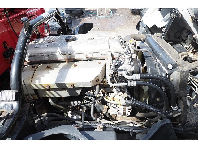 三菱ふそうキャンタークレーン5段小型（2t・3t）[写真28]