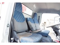 三菱ふそうキャンタークレーン5段小型（2t・3t）[写真31]