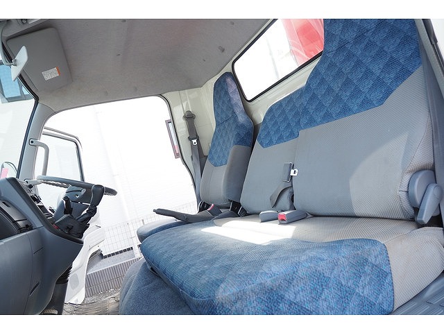 三菱ふそうキャンタークレーン5段小型（2t・3t）[写真33]