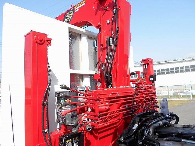 三菱ふそうファイターセルフクレーン4段増トン（6t・8t）[写真14]