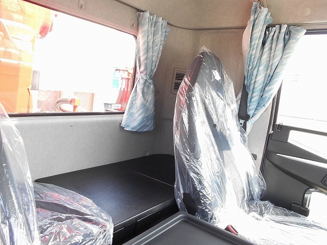 三菱ふそうファイターセルフクレーン4段増トン（6t・8t）[写真29]