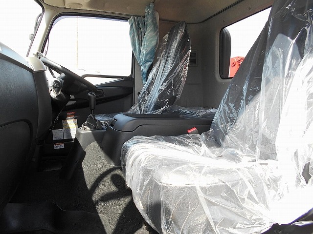 三菱ふそうファイターセルフクレーン4段増トン（6t・8t）[写真31]