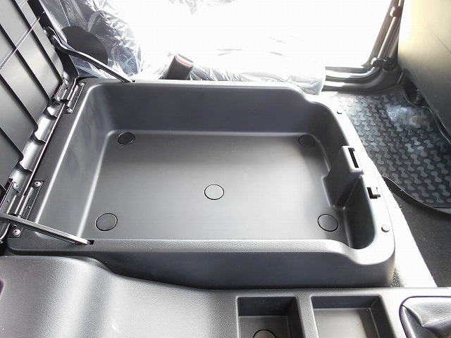 三菱ふそうファイターセルフクレーン4段増トン（6t・8t）[写真38]