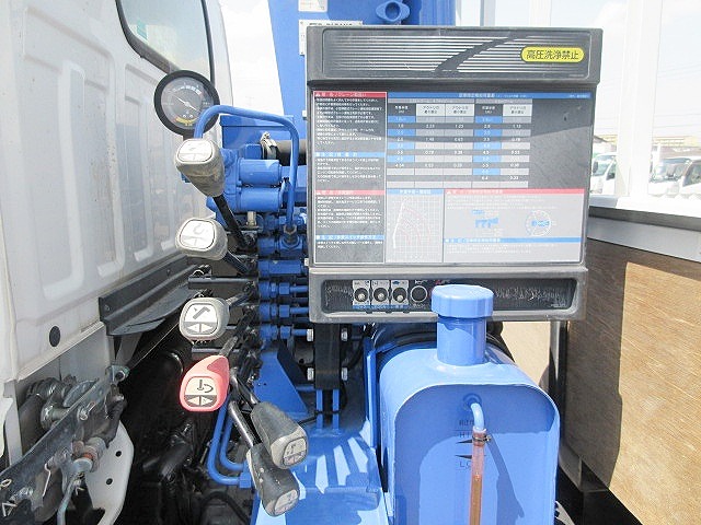 いすゞエルフクレーン3段小型（2t・3t）[写真22]