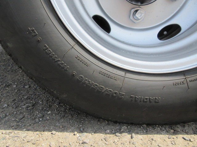 いすゞエルフクレーン3段小型（2t・3t）[写真29]