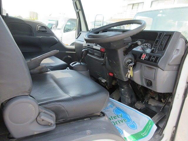 いすゞエルフクレーン3段小型（2t・3t）[写真32]