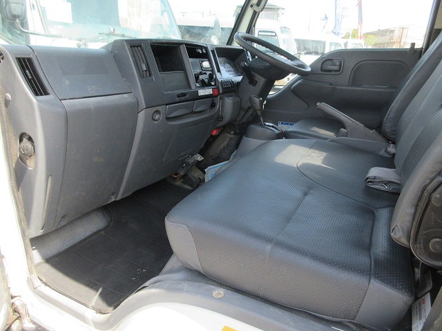 いすゞエルフクレーン3段小型（2t・3t）[写真34]