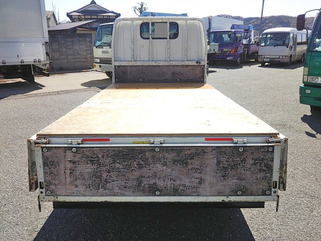 三菱ふそうキャンター平ボディ小型（2t・3t）[写真14]