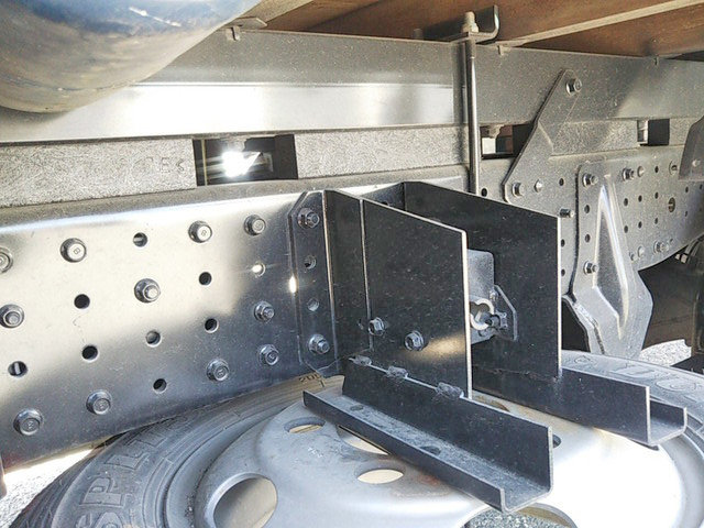 三菱ふそうキャンター平ボディ小型（2t・3t）[写真17]