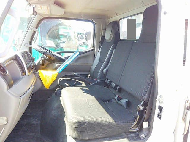三菱ふそうキャンター平ボディ小型（2t・3t）[写真28]