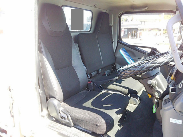 三菱ふそうキャンター平ボディ小型（2t・3t）[写真30]