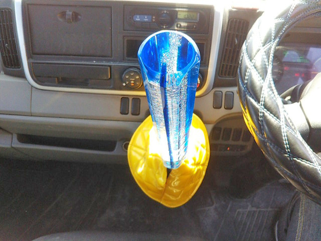 三菱ふそうキャンター平ボディ小型（2t・3t）[写真32]