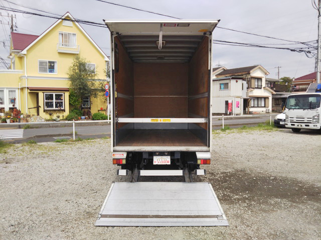 日野デュトロパネルバン小型（2t・3t）[写真10]