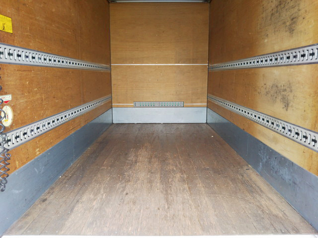 日野デュトロパネルバン小型（2t・3t）[写真11]