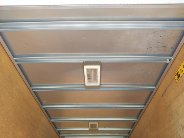 日野デュトロパネルバン小型（2t・3t）[写真13]