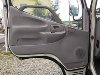 日野デュトロパネルバン小型（2t・3t）[写真28]