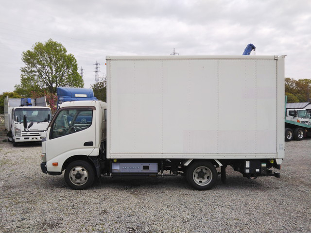 日野デュトロパネルバン小型（2t・3t）[写真05]