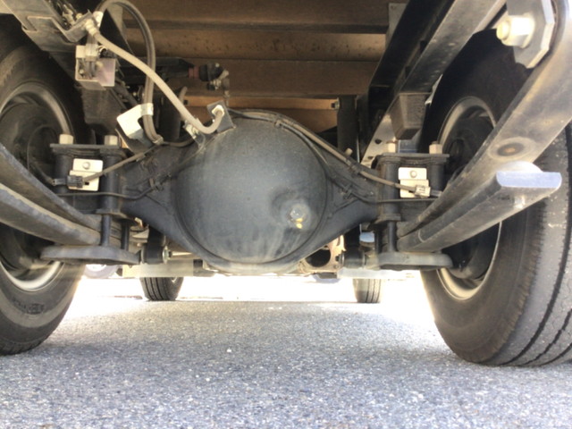 いすゞエルフ平ボディ小型（2t・3t）[写真12]