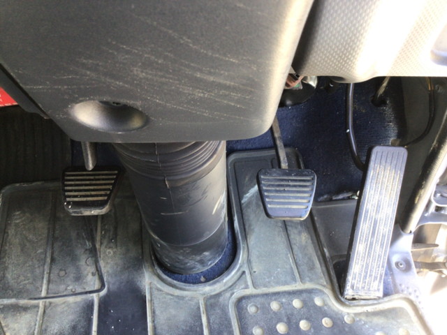 いすゞエルフ平ボディ小型（2t・3t）[写真30]